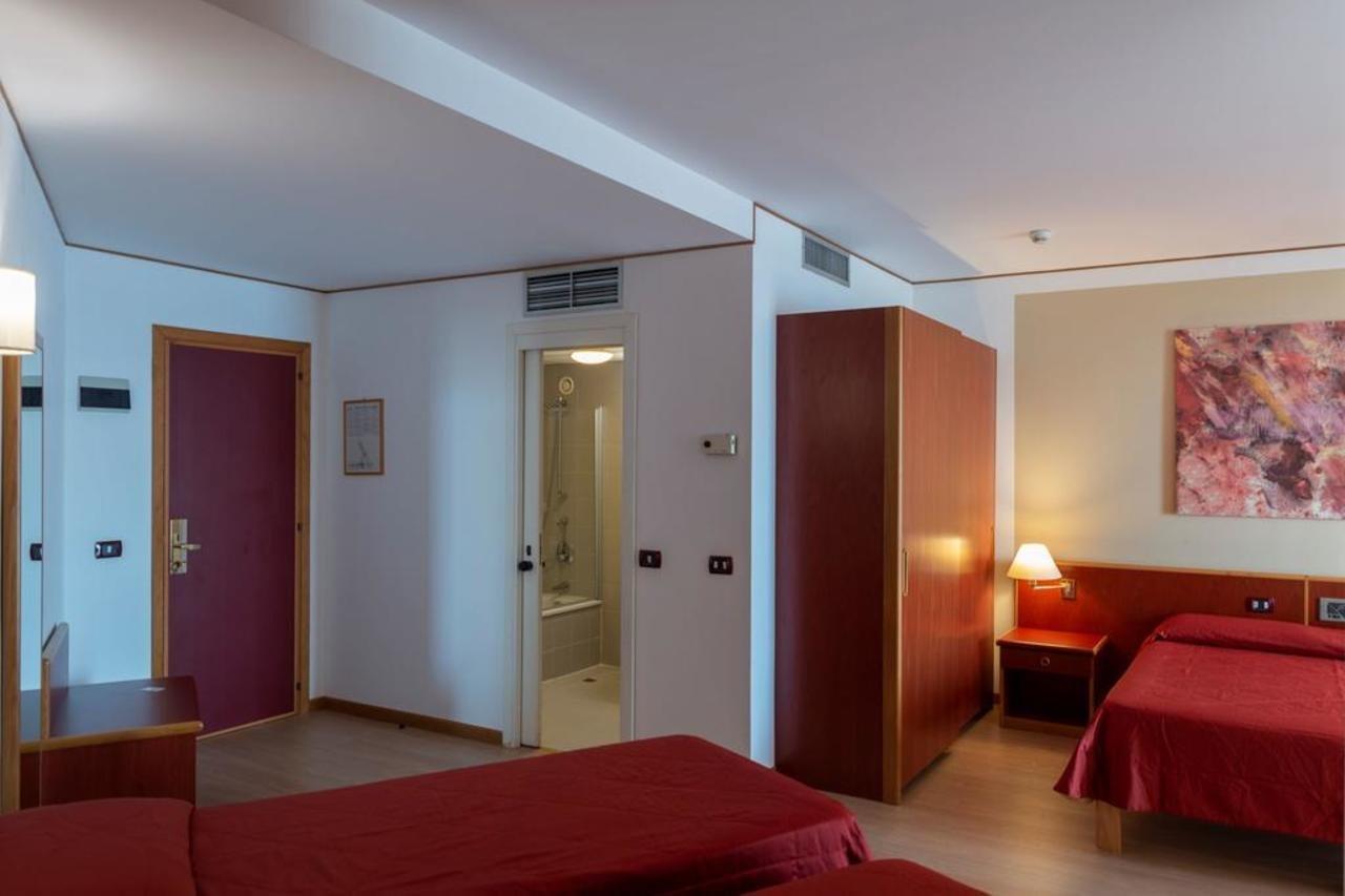 Hotel Torre Normanna Altavilla Milicia Exterior foto